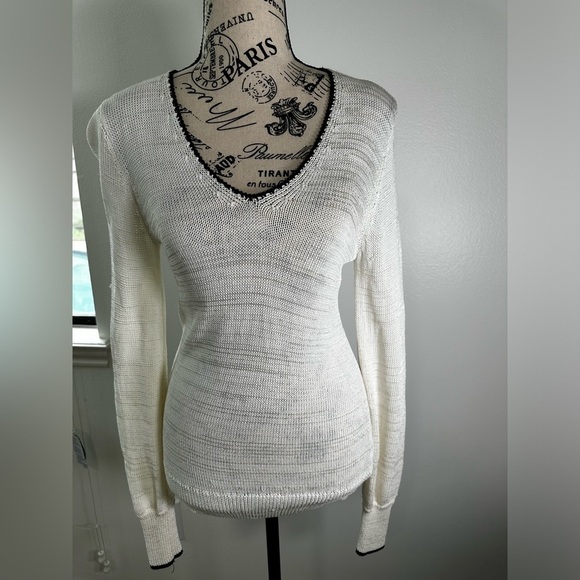 Elie Tahari Tops - Elie Tahari Sweater  White V Neck Black Trim Size Small Beige